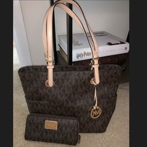 Michael Kors purse and matching wallet